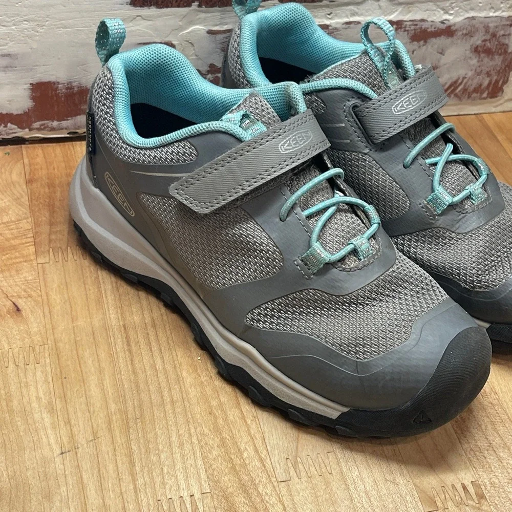 KEEN Kids Grey Aqua Waterproof Hiking Shoes Sneakers 1028014 US 13 EU 31